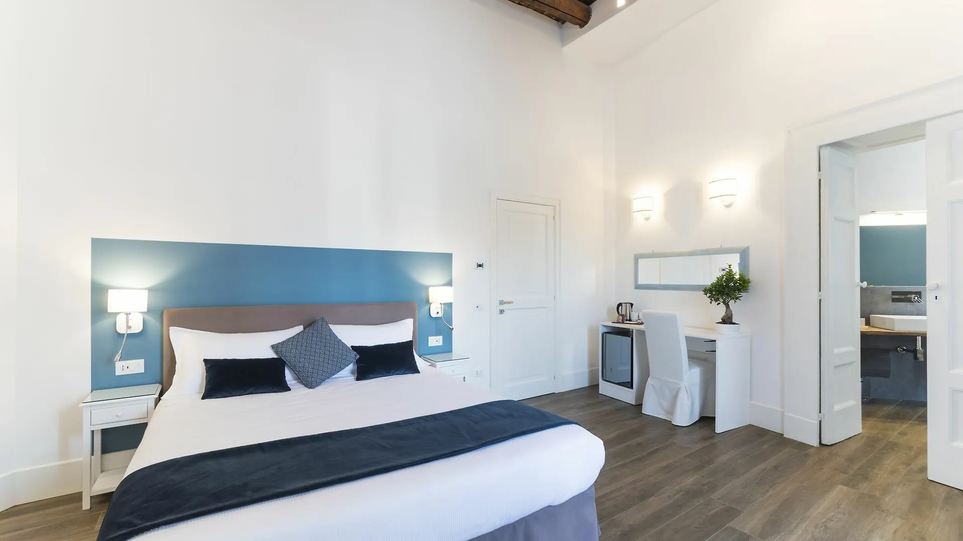 **  Foro Carolino S&B Bed & Breakfast Naples Italy