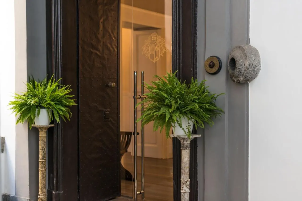 Foro Carolino S&B Bed & Breakfast Napoli İtalya