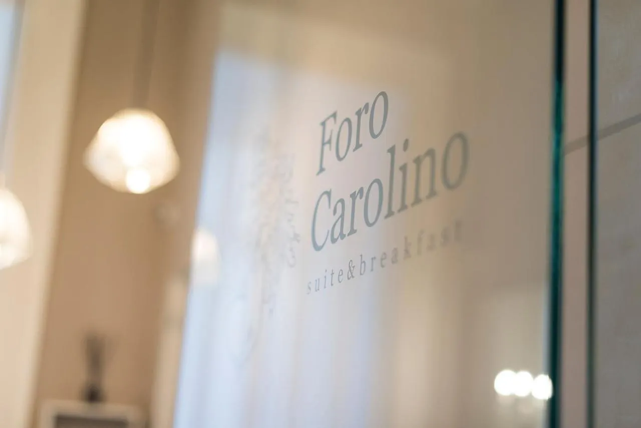 Foro Carolino S&B Bed & Breakfast Napoli 2*,  İtalya